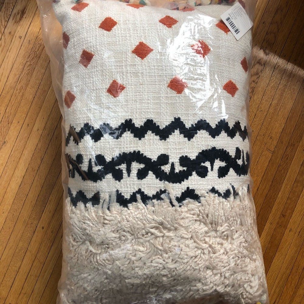 NWT Anthropologie accent pillow - 16 x 24